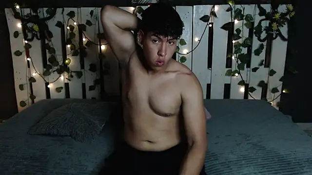 Matias Sky online show from 11-12-25, 01:17