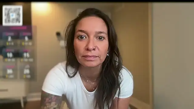 Snapshot of bribin5000 chatting on 01-16-26, 08:35 bribin5000 online show from 01-16-26, 08:35