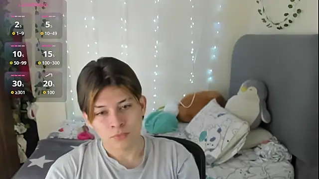 Snapshot of Felix_kitty chatting on 11-26-25, 07:37 Felix kitty online show from 11-26-25, 07:37