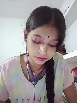 Mohnicute online show from 05-25-26, 07:20