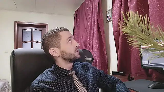 Snapshot of 333Alone_in_theDark777 chatting on 12-14-25, 12:21 333Alone in theDark777 online show from 12-14-25, 12:21