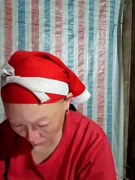 girl-hot2x online show from 04-12-26, 01:16