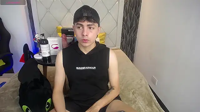 Samu FoXXX online show from 11-25-25, 08:20