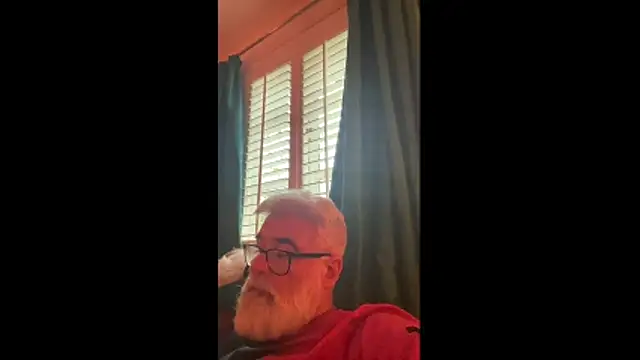 Snapshot of LeatherSdaddy chatting on 11-27-25, 08:11 LeatherSdaddy online show from 11-27-25, 08:11