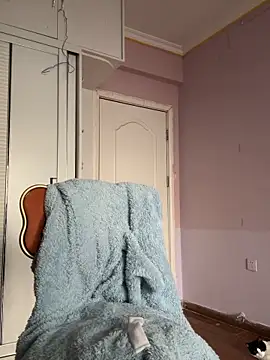 Snapshot of oo-shanshan chatting on 11-22-25, 11:15 oo-shanshan online show from 11-22-25, 11:15