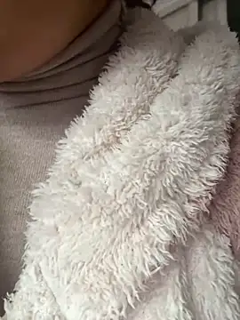 Snapshot of oo-shanshan chatting on 12-19-25, 11:56 oo-shanshan online show from 12-19-25, 11:56