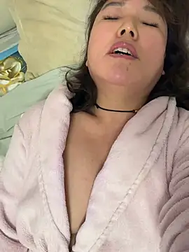 Snapshot of oo-shanshan chatting on 01-12-26, 03:06 oo-shanshan online show from 01-12-26, 03:06