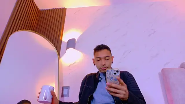 Snapshot of Imtavo chatting on 11-23-25, 01:44 Imtavo online show from 11-23-25, 01:44