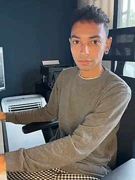 Snapshot of Imtavo chatting on 01-10-26, 01:13 Imtavo online show from 01-10-26, 01:13