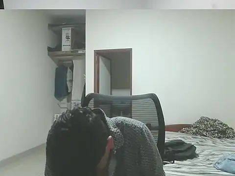 Snapshot of romdem chatting on 11-13-25, 11:58 romdem online show from 11-13-25, 11:58