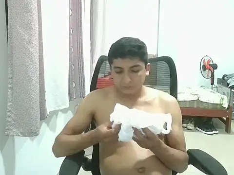 Snapshot of romdem chatting on 03-05-26, 03:57 romdem online show from 03-05-26, 03:57