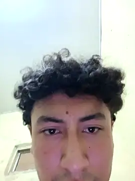 Snapshot of Novato_o chatting on 03-11-26, 04:29 Novato o online show from 03-11-26, 04:29