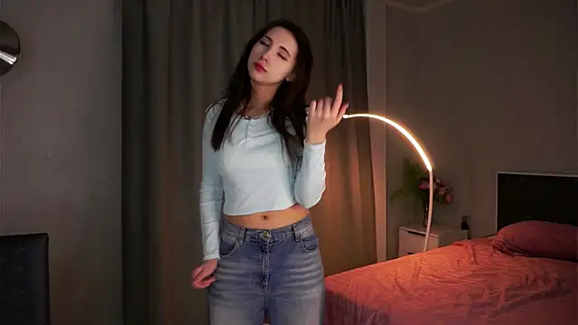 NanceeWestaway online show from 11-27-25, 02:19