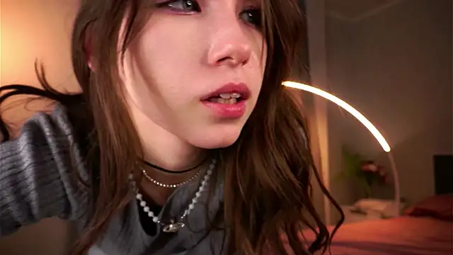 NanceeWestaway online show from 12-13-25, 07:53