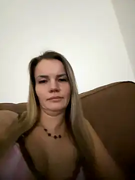 Snapshot of Cutebrowneyes_ chatting on 12-04-25, 12:31 Cutebrowneyes online show from 12-04-25, 12:31