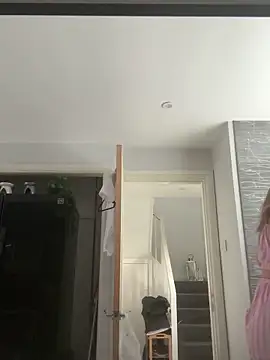 Snapshot of Cutebrowneyes_ chatting on 12-14-25, 01:05 Cutebrowneyes online show from 12-14-25, 01:05