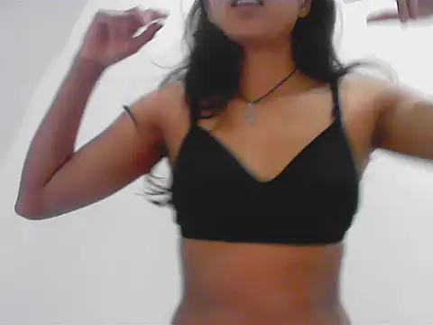 Snapshot of Anika_Singh chatting on 11-15-25, 01:51 Anika Singh online show from 11-15-25, 01:51