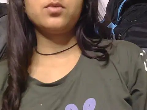 Snapshot of Anika_Singh chatting on 02-12-26, 04:24 Anika Singh online show from 02-12-26, 04:24