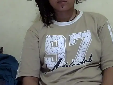Anika Singh online show from 06-17-26, 04:26