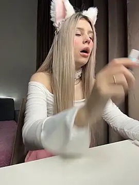 Olivia1Taylor1 online show from 11-25-25, 06:13