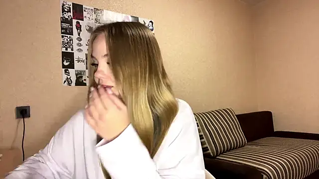 Snapshot of JestineParslow chatting on 11-14-25, 08:51 JestineParslow online show from 11-14-25, 08:51