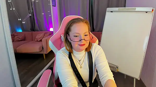 Snapshot of Elizabeth_Walson chatting on 11-15-25, 11:40 Elizabeth Walson online show from 11-15-25, 11:40