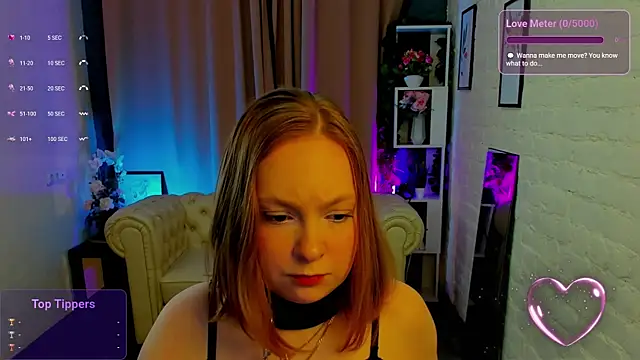 Snapshot of Elizabeth_Walson chatting on 11-25-25, 08:31 Elizabeth Walson online show from 11-25-25, 08:31