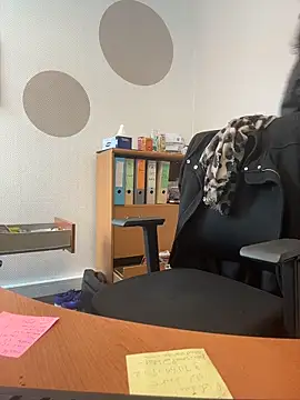 Snapshot of Deessenympho chatting on 03-10-26, 09:36 Deessenympho online show from 03-10-26, 09:36