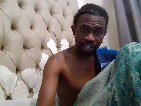 Snapshot of Tyrod30 chatting on 11-18-25, 09:14 Tyrod30 online show from 11-18-25, 09:14