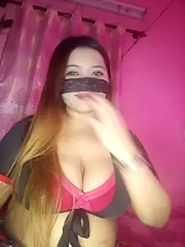 Snapshot of Bunnybush37 chatting on 02-04-26, 02:56 Bunnybush37 online show from 02-04-26, 02:56