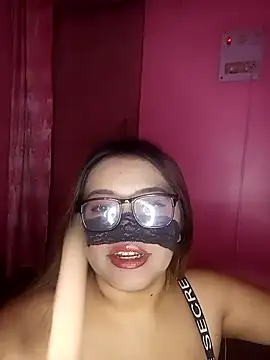 Snapshot of Bunnybush37 chatting on 02-09-26, 03:16 Bunnybush37 online show from 02-09-26, 03:16