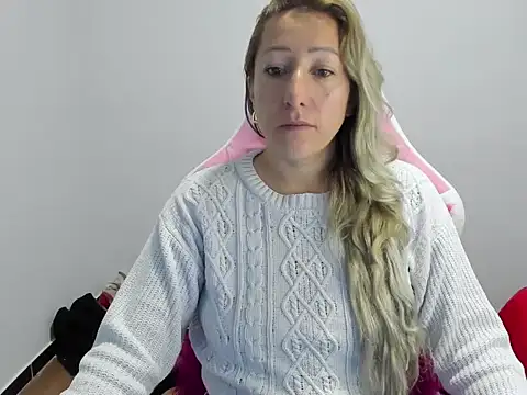 Snapshot of chrystal_sl852 chatting on 11-23-25, 10:26 chrystal sl852 online show from 11-23-25, 10:26