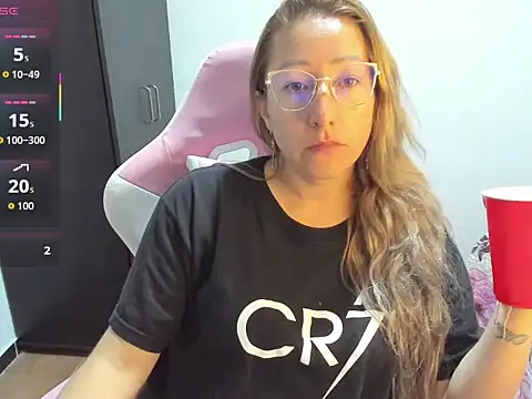 Snapshot of chrystal_sl852 chatting on 02-28-26, 12:22 chrystal sl852 online show from 02-28-26, 12:22