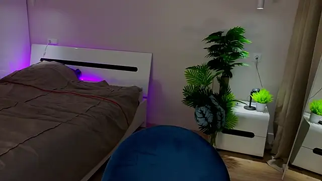 Snapshot of LilyPoetry_ chatting on 11-26-25, 11:55 LilyPoetry online show from 11-26-25, 11:55