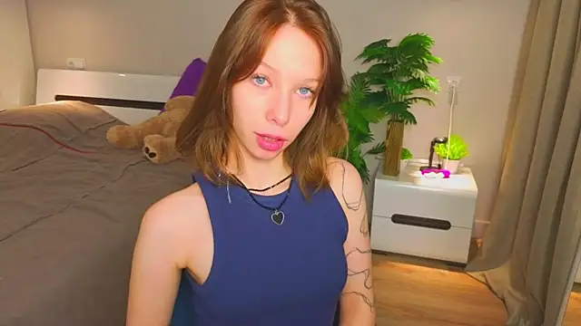 Snapshot of LilyPoetry_ chatting on 12-14-25, 11:26 LilyPoetry online show from 12-14-25, 11:26