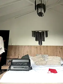 Snapshot of Hannaah_wood chatting on 12-18-25, 05:52 Hannaah wood online show from 12-18-25, 05:52