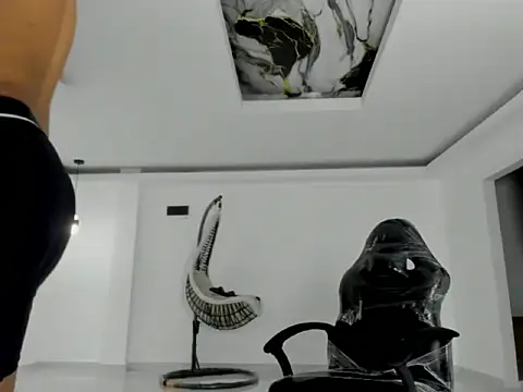 master leather online show from 04-02-26, 04:10