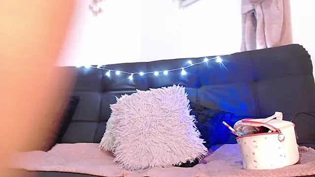 Snapshot of valery_carter01 chatting on 12-15-25, 07:18 valery carter01 online show from 12-15-25, 07:18