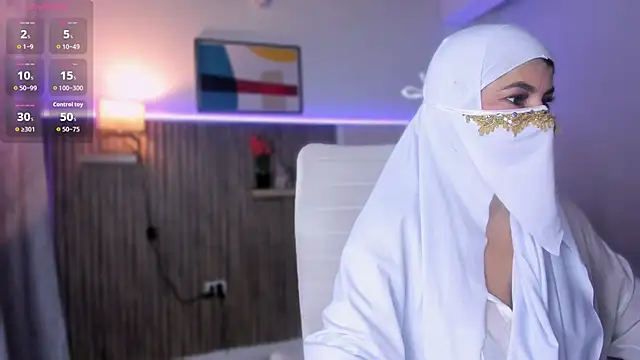 Hannaa Dolly online show from 12-16-25, 02:49