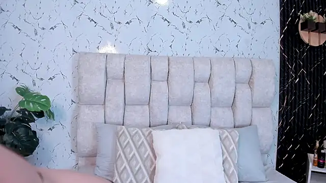 MadisonnLee online show from 11-12-25, 07:13