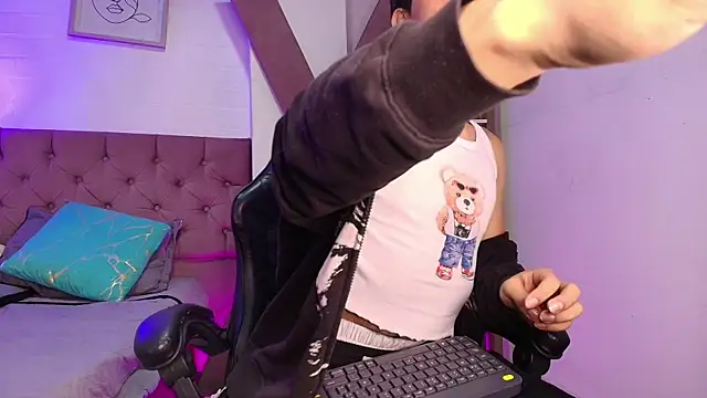 Davel Svetla online show from 11-21-25, 03:38