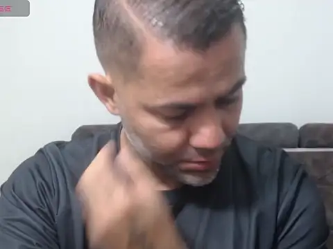 Snapshot of Alexander_Halls chatting on 02-05-26, 03:05 Alexander Halls online show from 02-05-26, 03:05