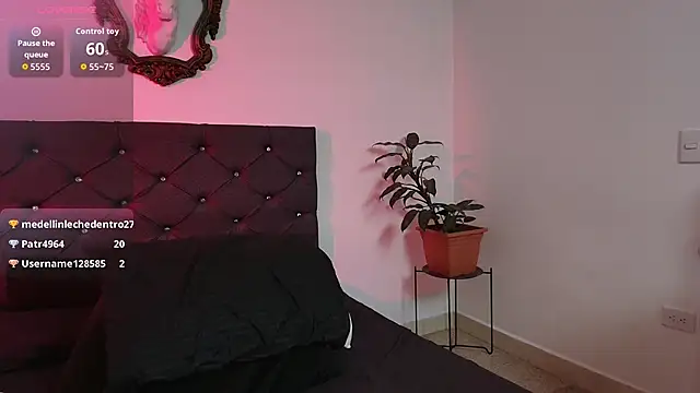 StephanieMadison online show from 11-20-25, 08:36