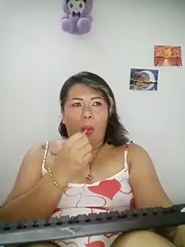 Snapshot of angi_daw chatting on 05-01-26, 03:00 angi daw online show from 05-01-26, 03:00