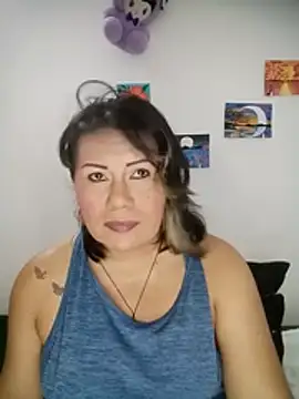Snapshot of angi_daw chatting on 05-30-26, 02:41 angi daw online show from 05-30-26, 02:41