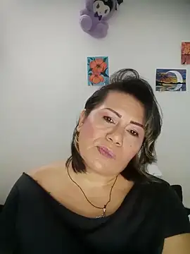 Snapshot of angi_daw chatting on 06-07-26, 02:59 angi daw online show from 06-07-26, 02:59