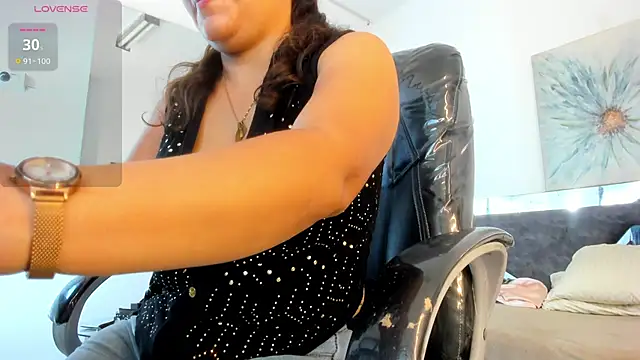 Snapshot of Miichell_dss chatting on 11-21-25, 09:35 Miichell dss online show from 11-21-25, 09:35