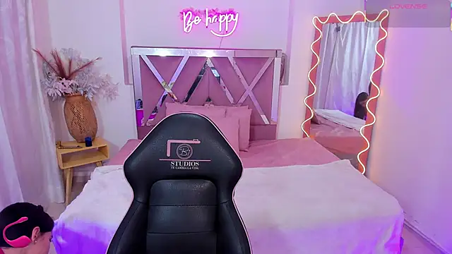 Snapshot of ISABELA_TAY chatting on 11-20-25, 11:43 ISABELA TAY online show from 11-20-25, 11:43