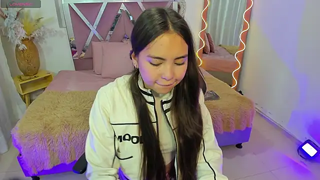 Snapshot of ISABELA_TAY chatting on 11-26-25, 11:44 ISABELA TAY online show from 11-26-25, 11:44