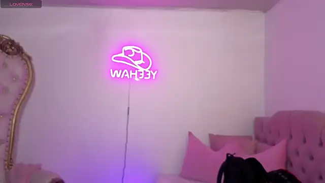 ISABELA TAY online show from 07-17-26, 11:39